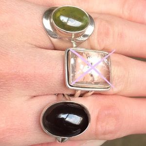BUNDLE OF SEMIPRECIOUS STONE RINGS